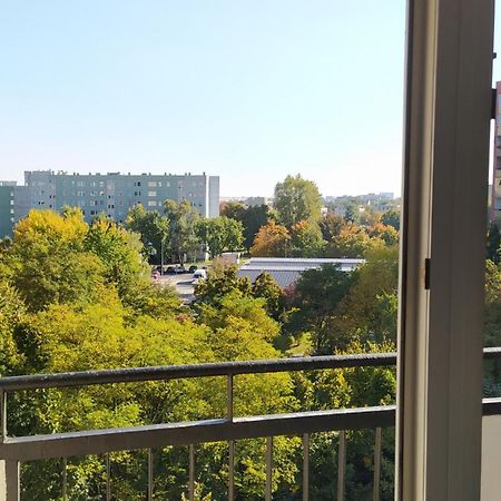 Uroczy Apartament Z Bezplatnych Parkingiem วอร์ซอ ภายนอก รูปภาพ