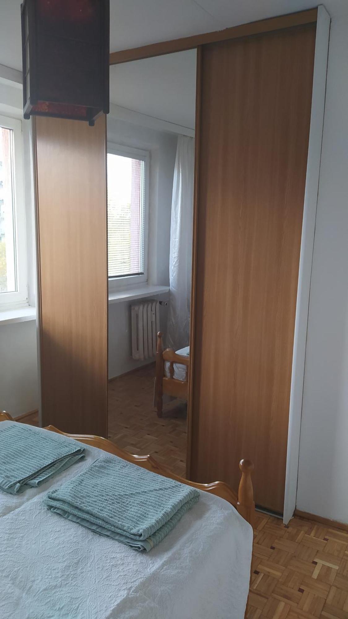 Uroczy Apartament Z Bezplatnych Parkingiem วอร์ซอ ภายนอก รูปภาพ
